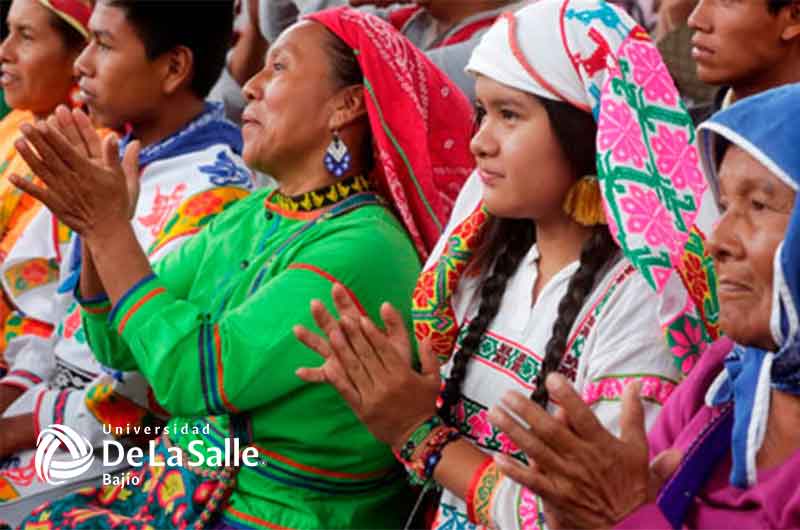 En el Día Internacional de los Pueblos Indígenas, Egresado Lasallista invita a “indigenizarse” para entender el contexto de los pueblos originarios y promover sus Derechos Humanos 