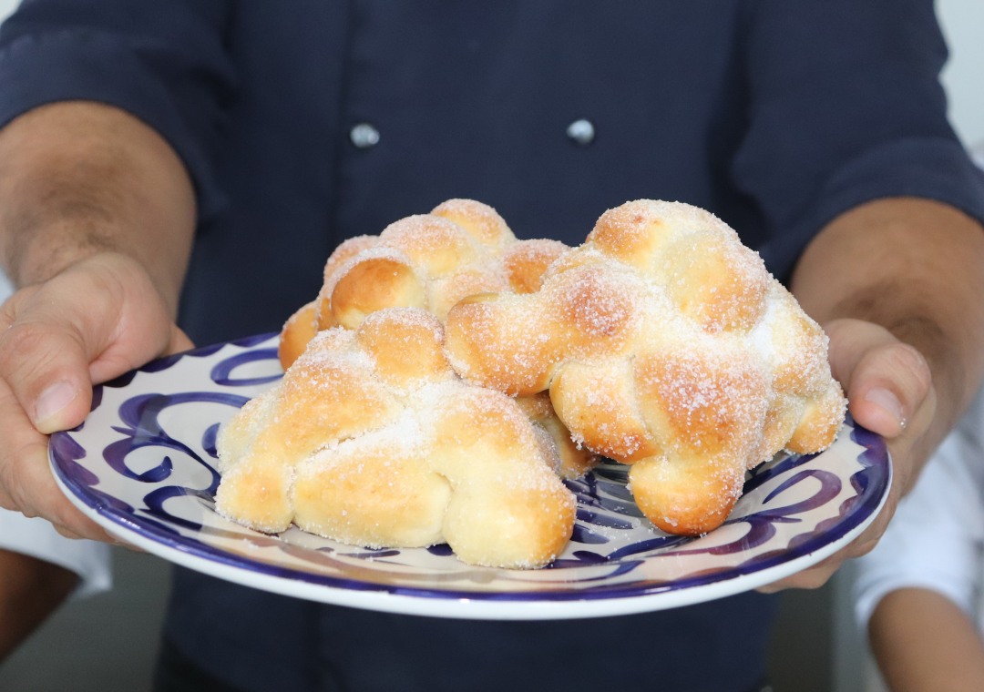Pan de Muerto. Símbolo del ciclo de la vida y la muerte